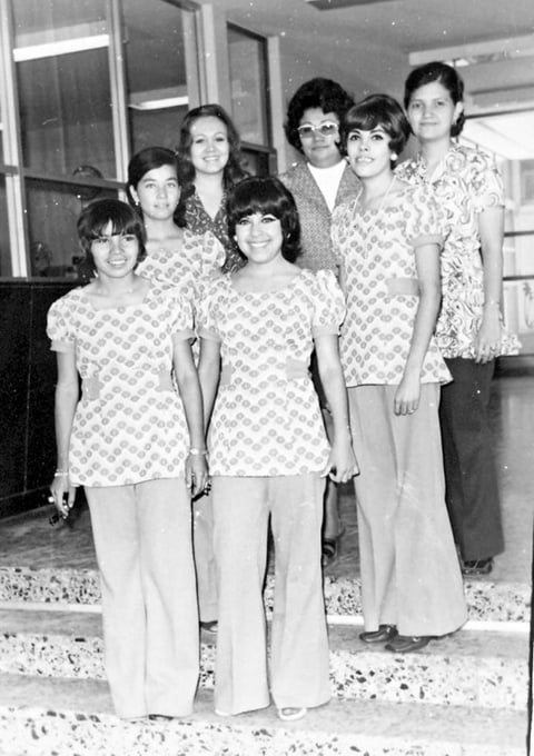 Personal de ECA - UC, mayo de 1973. María Luisa Ramos, María del Carmen Diosdado, María del Carmen Bañuelos, María del Rosario del Río, María del Socorro Rodríguez, Francis Manuel y Rosalinda de Rodríguez.