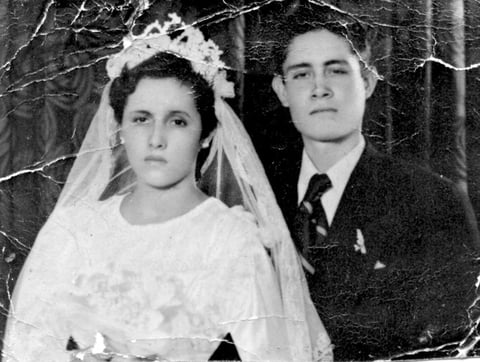 Genoveva de la Torre Ramírez y Bernardo Medina Velázquez actualmente están cumpliendo 60 años de matrimonio.