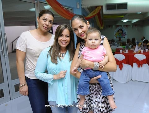 02092014 Sandra, Claudia, Zulema y Farah.