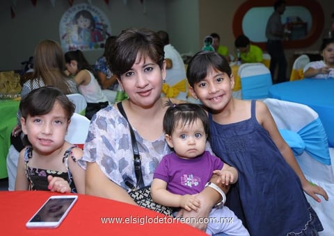02092014 Pamela, Pily, Marieli y Mily.