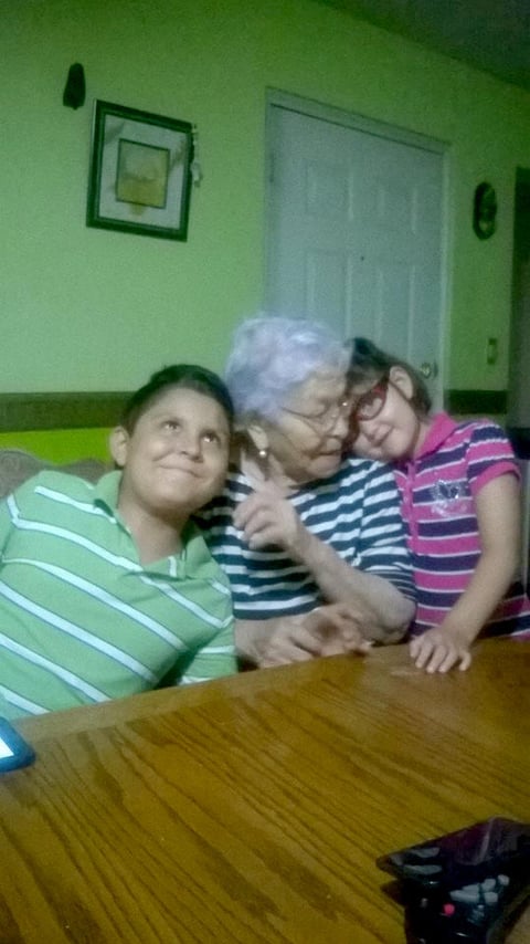 Yolanda, Fernando Iván y Carolina.