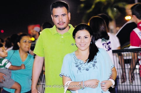 06092014 EN EL TSM.   Omar y Karina.