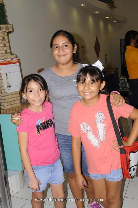 06092014 Larissa, Mariel y Diana Cecilia.