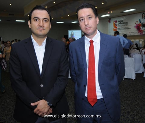 06092014 ASISTEN A CONGRESO.  Enrique y Luis.