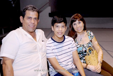09092014 Horacio, Horacio jr. y Leticia.
