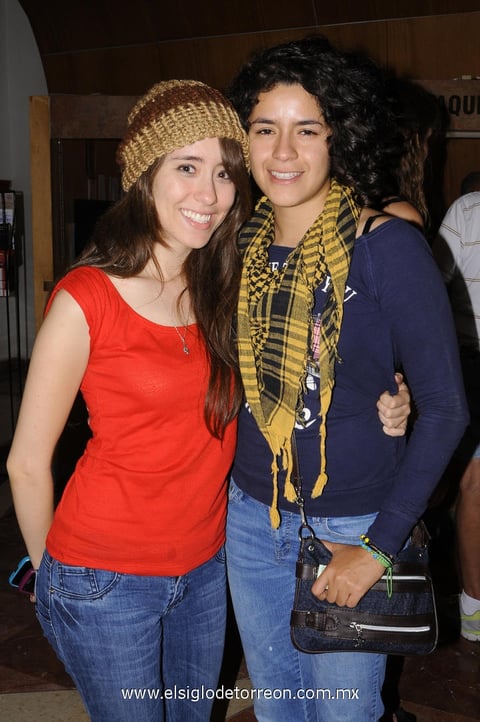 10092014 Yael García y Angie.