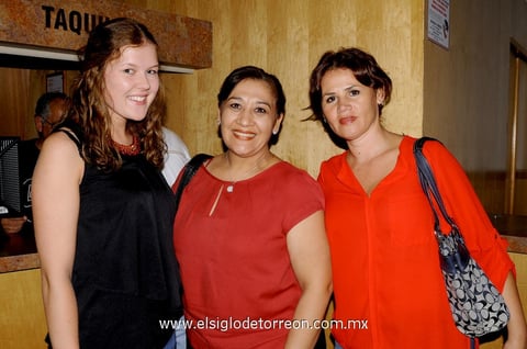 10092014 Paty, Pily y Anne.