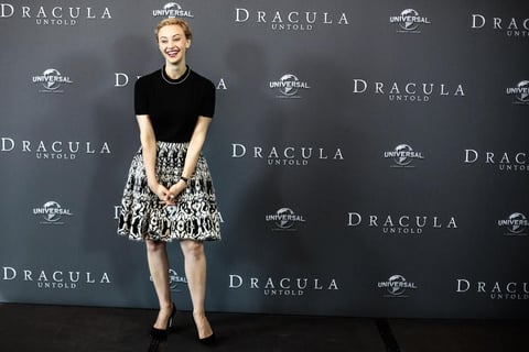 La actriz Sarah Gadon también participó en el evento de promoción de esta película.