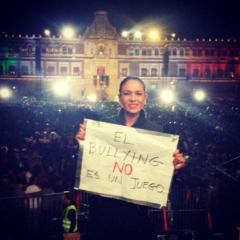 Yolanda Andrade aprovechó la ocasión para manifestarse en contra del Bullying.