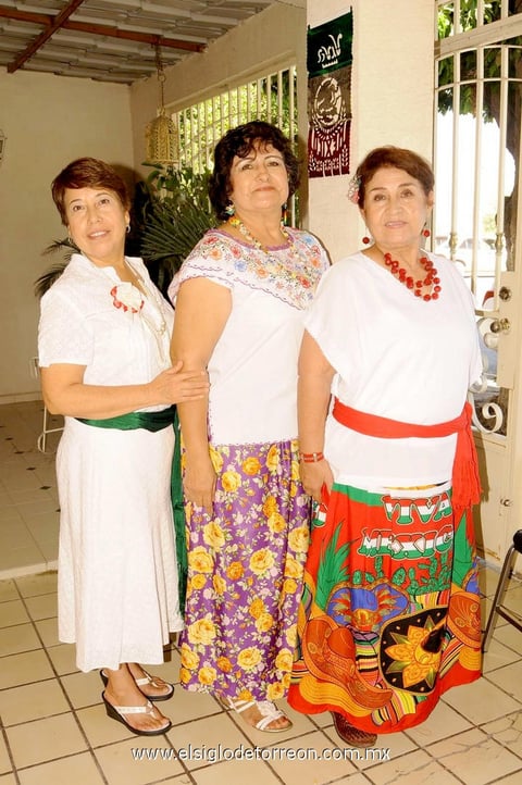 16092014 Esther Guardado, Araceli Palacio y Eva Martínez.