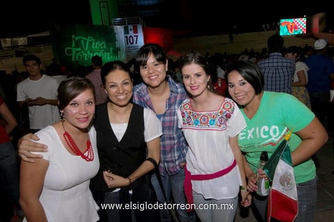 19092014 Claudia, Olga, Annel, Cristy y Samantha.