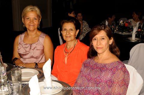 20092014 Lourdes, Perlita y Paty.