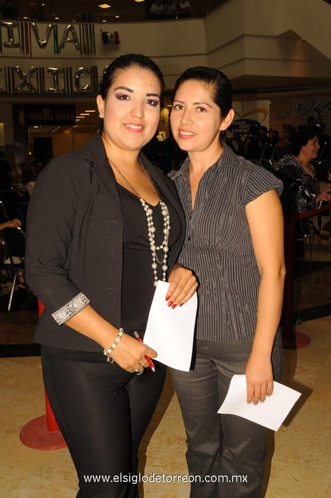 22092014 Yazmín y Rosario.