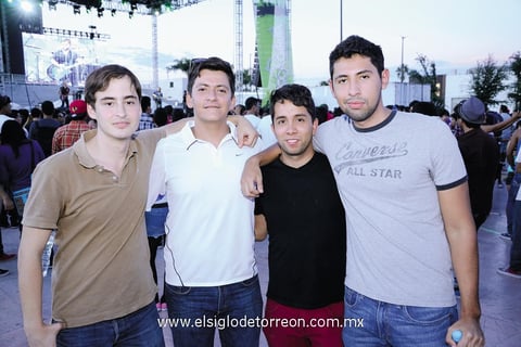 21092014 ENTRE AMIGOS.  Alonso, Luis, Sergio y Jorge.