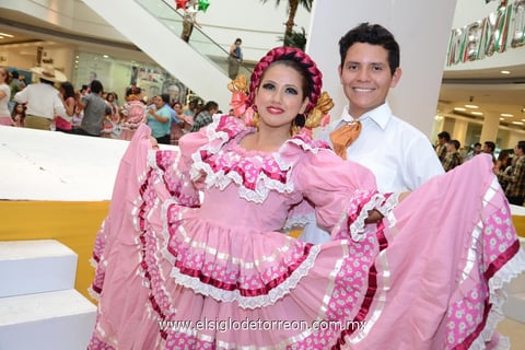 23092014 Arlette y Luis.