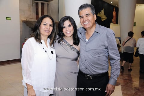 23092014 MUY CONTENTOS.  Rebeca, Rebeca y Juan Enrique.