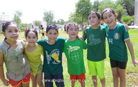 24092014 Melissa, Sofi, Hernán, Alejandro, Juan y Mary Fer.