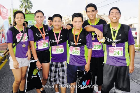 24092014 Ariana, Karla, Jonathan, Pablo, Christian y 'Galo'.