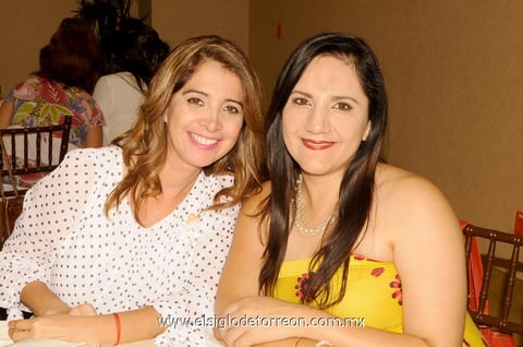 25092014 Gaby González y Azalea Muñiz.