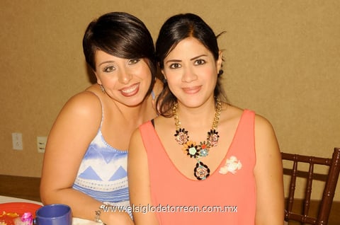 25092014 Gaby Olvera y Mónica Velázquez.