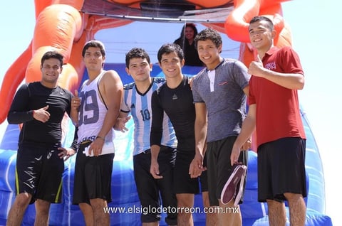27092014 ASISTEN A DIVERTIDO FESTEJO.  Christian, Andrés, Franco, Darío, José Ignacio y Juan Carlos.