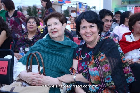 27092014 Katy Femat y Gaby Nava.