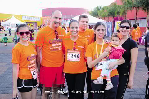 28092014 ATLETAS.  Samantha, Jorge, Cristy, Adrián, Gloria, Andy y Alejandra.