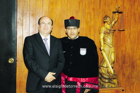 28092014 Rector Lic. Luis Arturo Dávila de León, acompañando a su Director de Derecho.