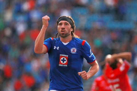 Mariano Pavone regresó a la Máquina a la senda de la victoria.