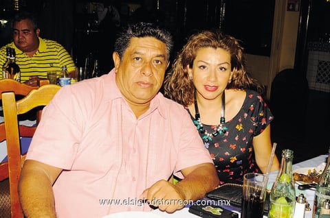 30092014 Joel Martínez y Guadalupe Rábago.