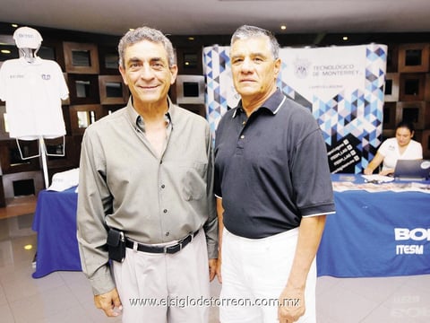 02102014 PRESENTES EN TORNEO DE GOLF.  José y Javier.