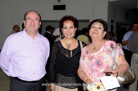 01102014 Luis Arturo, Ivonne y Artemisa.