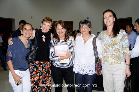 01102014 Pecky, Marcela, Paulina, Rosy y Blanca.