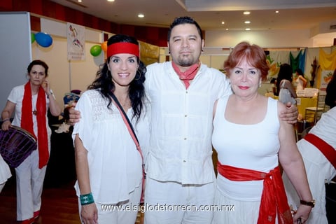 02102014 Ivonne, Fernando y Marypaz.