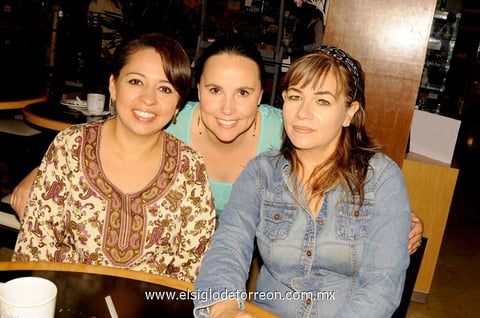 02102014 Tatiana Cantú, Claudia Medina y Lupita Venegas.