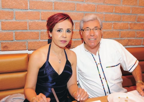 03102014 Iliana Fox, Elvira Richards, Paty Garza, RaÃºl MÃ©ndez, JosÃ© Juan MÃ©ndez, Lucero Trejo, Fernando Santoyo, Faruk Sabag y Dulce Mijares. Elvira Richards y RaÃºl MÃ©ndez. Carlos y Carlos jr.