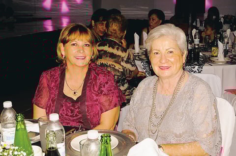 03102014 Gaby de RamÃ­rez y Malena de Borbolla.