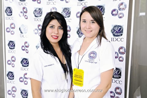 06102014 ESTUDIANTES.  Silvia y Karen.
