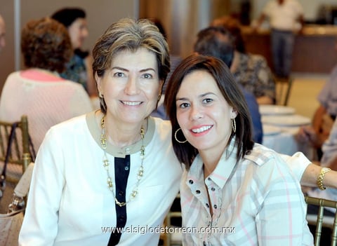 06102014 Mirita y Lily.
