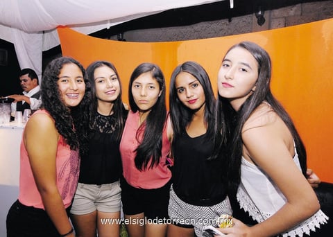 07102014 EN FIESTA DE XV AÑOS.  Yolanda, Fátima, Marifer, Lety y Valeria.
