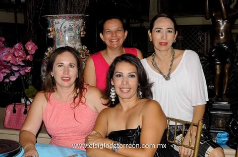08102014 FESTEJA SU CUMPLE.  Alicia Marisol con sus amiguitas.