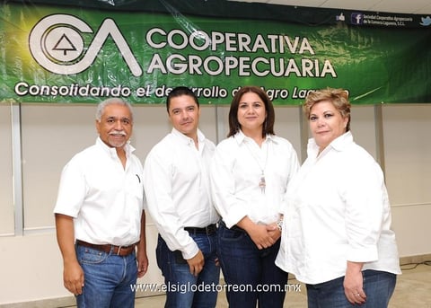 10102014 Juan Manuel, Humberto, Nelly y Fátima.