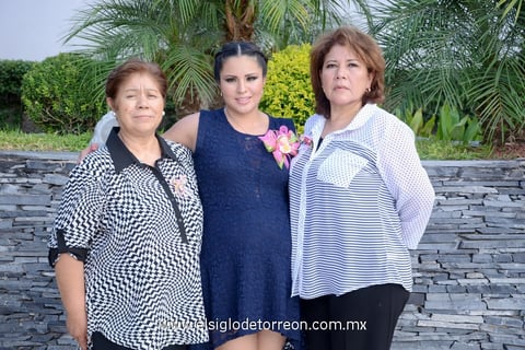 10102014 PRENATAL.  Lupita en compañía de Tere y Martha.