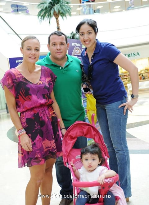 11102014 Milu, Martín, Ángela y Mía.
