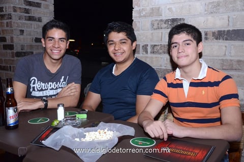 11102014 Marco, Raúl y Carlos.