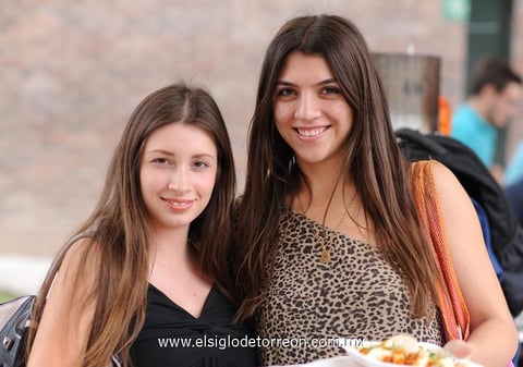 11102014 Ana Rocío e Irma.