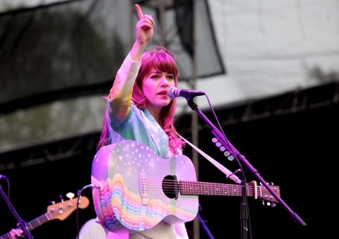 Jenny Lewis deleitó a los asistentes con su música.