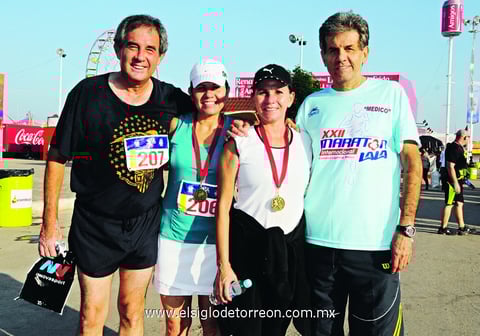 12102014 Fernando Gurrola Viesca, Lily Gurrola Viesca, Laura Gurrola Viesca y Sergio Gurrola Viesca.