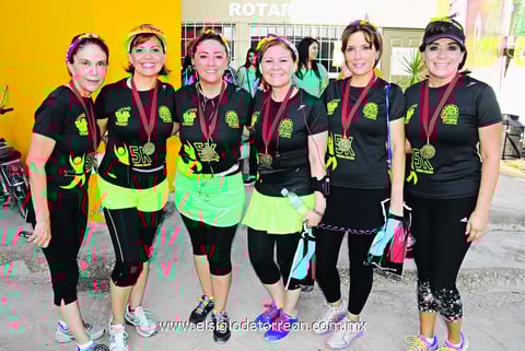 12102014 Martha, Nory, Laura, Gaby, Marilú y Lily.
