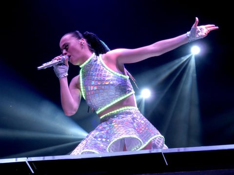 El espectáculo de Katy Perry contó con tecnología de primer nivel que dejó boquiabiertos a los miles de asistentes.